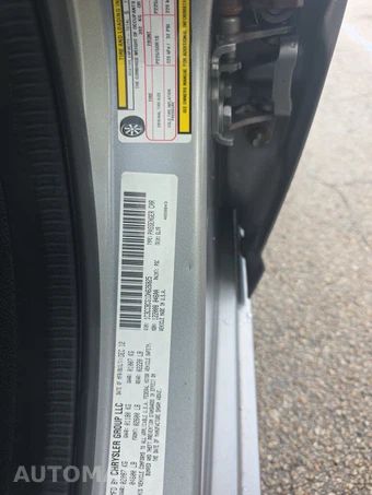 2013 Chrysler 200 Limited Sedan – miniatura 14