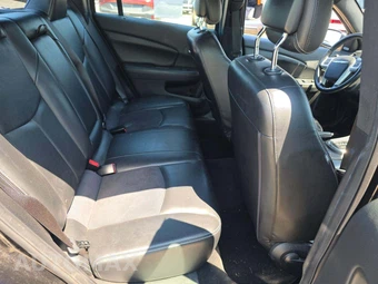 2013 Chrysler 200 Limited Sedan - miniatura 13