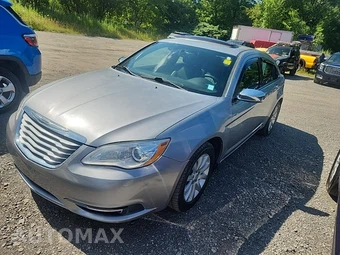 2013 Chrysler 200 Limited Sedan