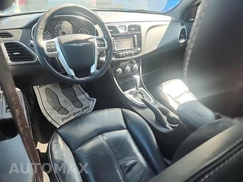2013 Chrysler 200 Limited Sedan – miniatura 14
