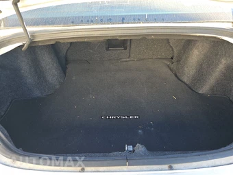 2013 Chrysler 200 Limited Sedan – miniatura 11
