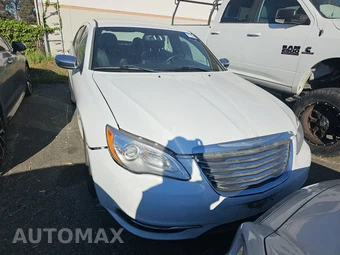 2013 Chrysler 200 Limited Sedan – miniatura 21