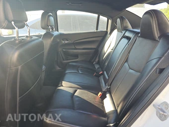 2013 Chrysler 200 Limited Sedan – miniatura 9