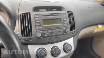 2013 Chrysler 200 LX Sedan – miniatura 5