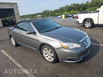 2013 Chrysler 200 Touring Convertible – miniatura 3