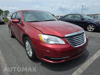 2013 Chrysler 200 Touring Sedan – miniatura 3