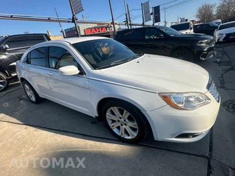 2013 Chrysler 200 Touring Sedan – miniatura 8