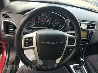 2013 Chrysler 200 Touring Sedan – miniatura 10