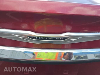 2013 Chrysler 200 Touring Sedan – miniatura 17