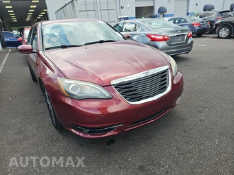 2013 Chrysler 200 Touring Sedan – miniatura 3