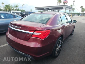 2013 Chrysler 200 Touring Sedan – miniatura 4