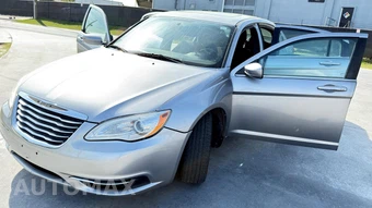 2013 Chrysler 200 Touring Sedan – miniatura 19
