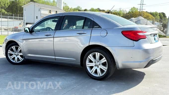 2013 Chrysler 200 Touring Sedan – miniatura 6