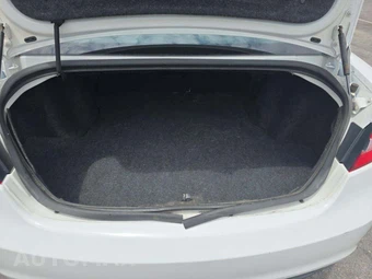 2013 Chrysler 200 Touring Sedan – miniatura 11