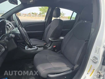 2013 Chrysler 200 Touring Sedan – miniatura 3