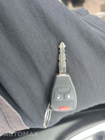 2013 Chrysler 200 Touring Sedan – miniatura 5