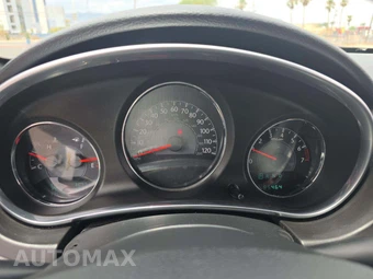 2013 Chrysler 200 Touring Sedan – miniatura 6