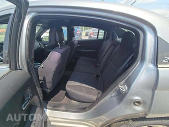2013 Chrysler 200 Touring Sedan – miniatura 13