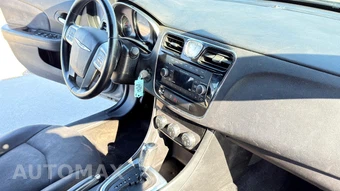 2013 Chrysler 200 Touring Sedan - miniatura 17