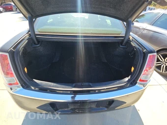 2013 Chrysler 300 – miniatura 16