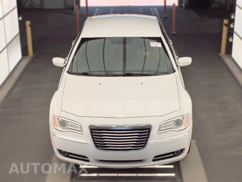 2013 Chrysler 300 - miniatura 2