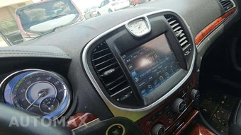 2013 Chrysler 300 - miniatura 22