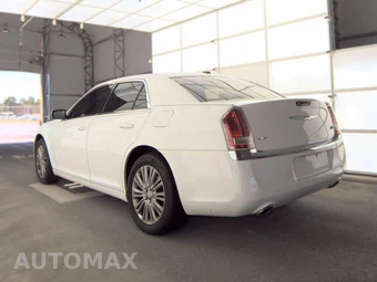 2013 Chrysler 300 - miniatura 6