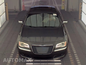 2013 Chrysler 300C – miniatura 2