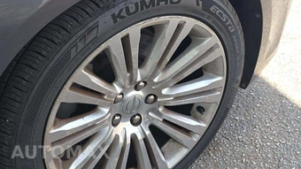 2013 Chrysler 300C – miniatura 22
