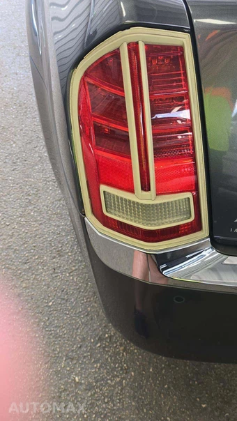 2013 Chrysler 300C – miniatura 35