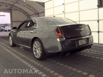 2013 Chrysler 300C – miniatura 6