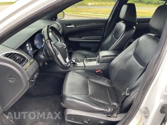 2013 Chrysler 300C - miniatura 11
