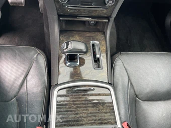2013 Chrysler 300C - miniatura 22