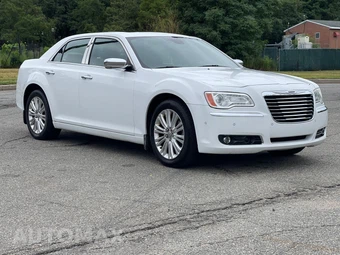 2013 Chrysler 300C - miniatura 9