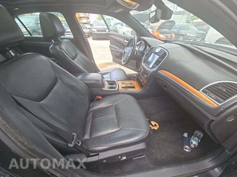2013 Chrysler 300C John Varvatos Luxury – miniatura 18