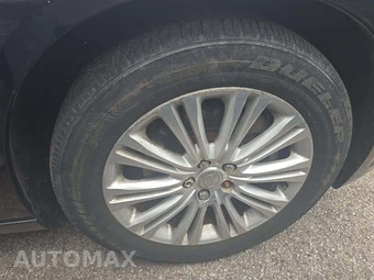 2013 Chrysler 300C John Varvatos Luxury – miniatura 27