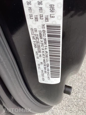 2013 Chrysler Town & Country Touring 121.2" WB - miniatura 22