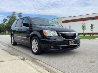 2013 Chrysler Town & Country Touring 121.2" WB - miniatura 8