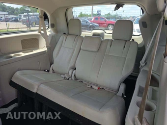 2013 Chrysler Town & Country Touring 121.2" WB - miniatura 11