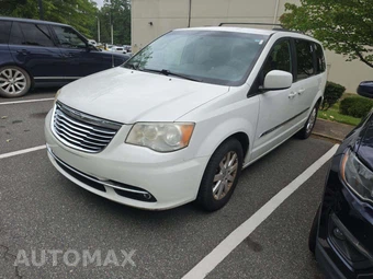 2013 Chrysler Town & Country Touring 121.2" WB