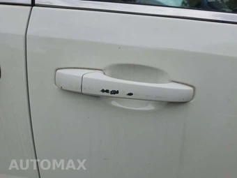 2013 Chrysler Town & Country Touring 121.2" WB - miniatura 20