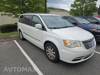 2013 Chrysler Town & Country Touring 121.2" WB - miniatura 4