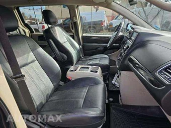 2013 Chrysler Town & Country Touring 121.2" WB - miniatura 19