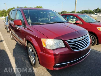 2013 Chrysler Town & Country Touring 121.2" WB – miniatura 3