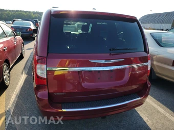2013 Chrysler Town & Country Touring 121.2" WB – miniatura 5