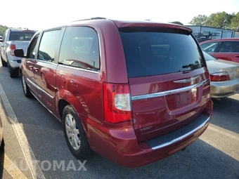 2013 Chrysler Town & Country Touring 121.2" WB – miniatura 6