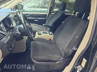 2013 Chrysler Town & Country Touring 121.2" WB – miniatura 13