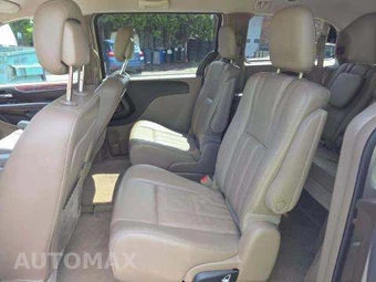 2013 Chrysler Town & Country Touring 121.2" WB – miniatura 13