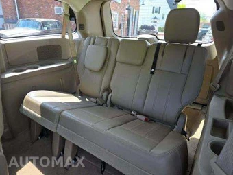 2013 Chrysler Town & Country Touring 121.2" WB – miniatura 14