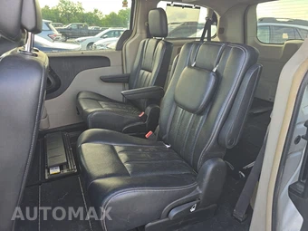 2013 Chrysler Town & Country Touring L 121.2" WB – miniatura 13